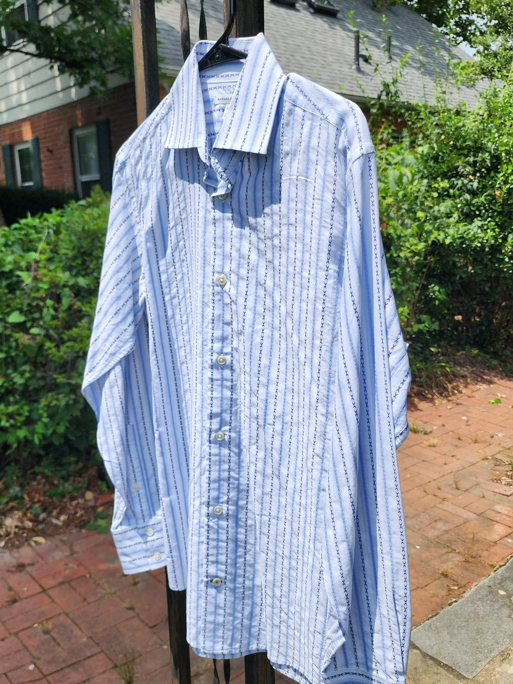 Banana Republic Men's Small Blue Striped Button-Down Shirt. Size 14-14.5/ Small.